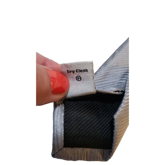 Geoffrey Beene Repp Gray 100% Silk Luxury Men Neck Tie Wedding Business Everyday - Picture 9 of 12